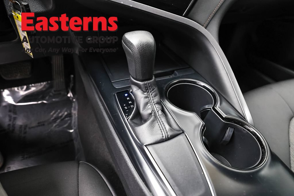 Used 2019 Toyota Camry LE FWD image 12