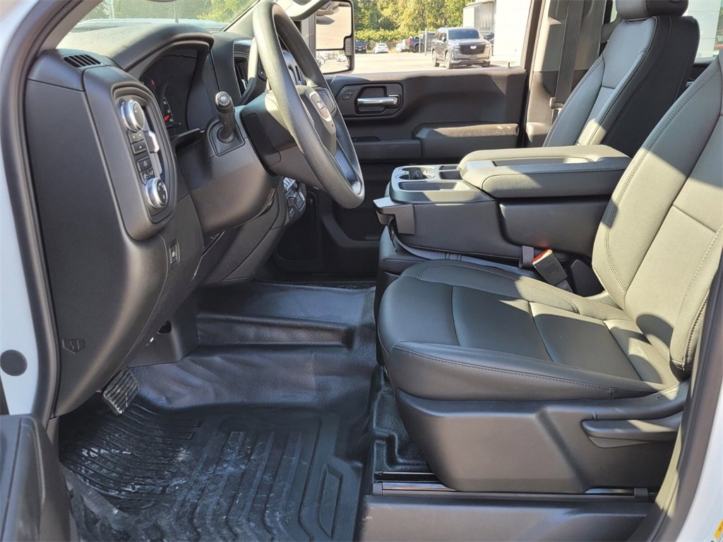 New 2026 GMC Sierra 3500 Pro image 3