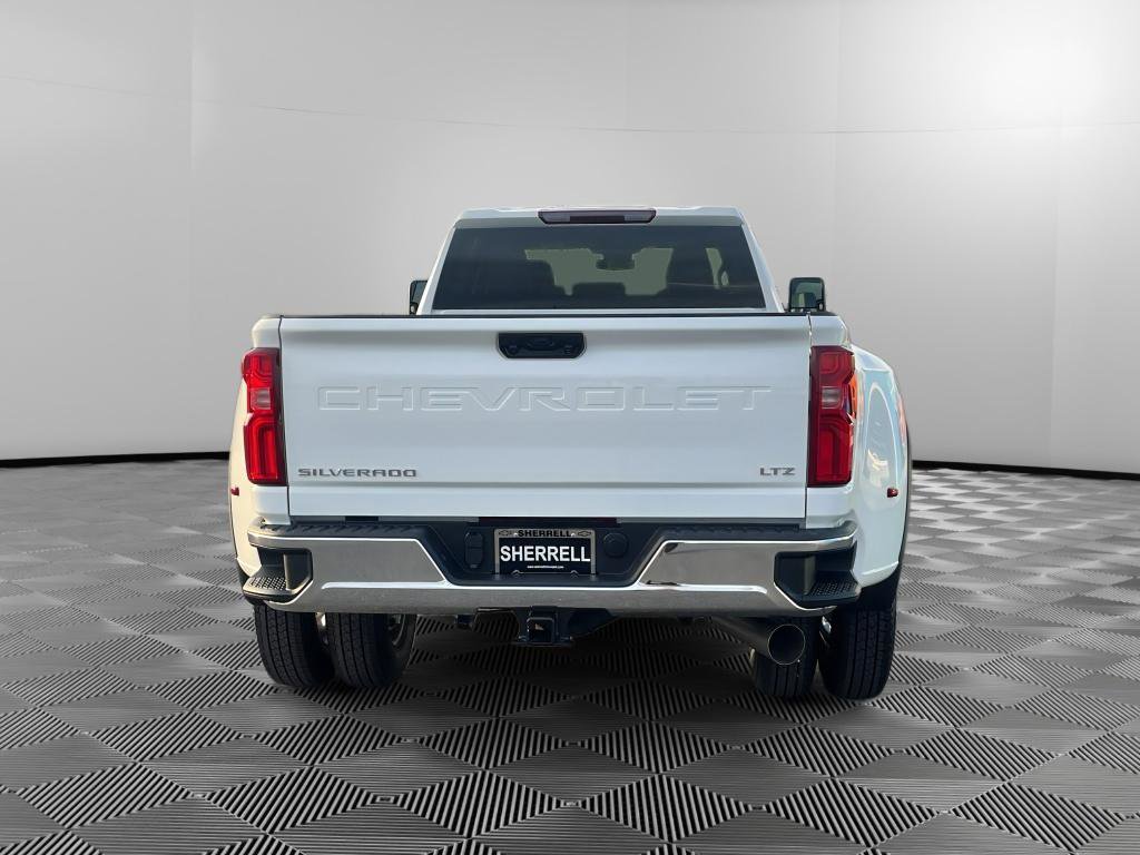 New 2026 Chevrolet Silverado 3500 LTZ image 4