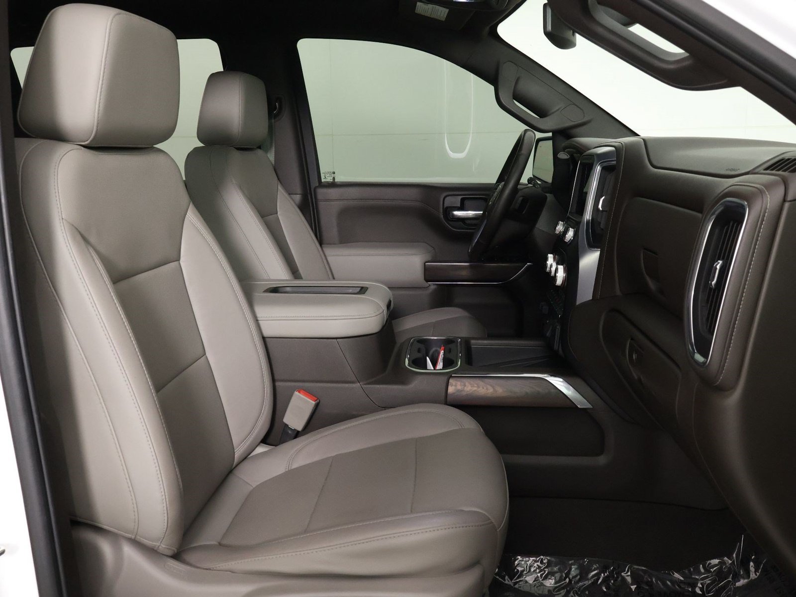 Used 2019 GMC Sierra 1500 SLT w/ SLT Premium Plus Package AWD/4WD image 27