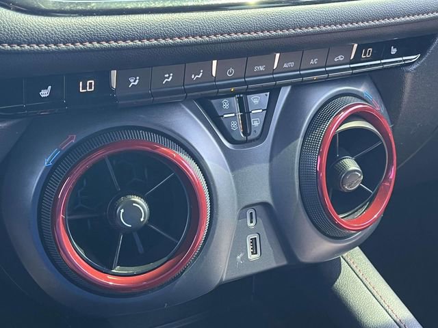 Used 2019 Chevrolet Blazer RS w/ LPO, Floor Liner Package FWD image 32