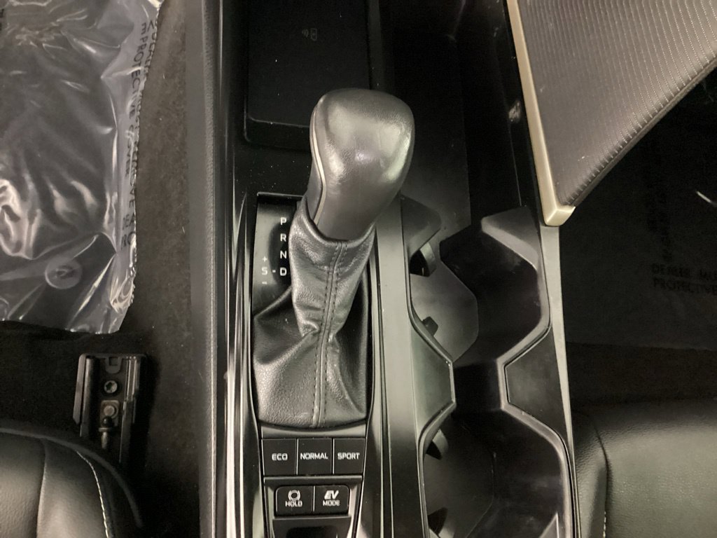 Used 2025 Toyota Camry SE w/ Convenience Package FWD image 20