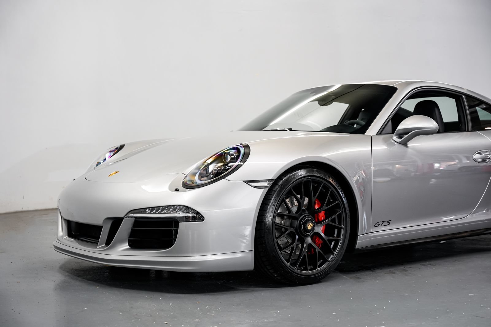 Used 2015 Porsche 911 Carrera GTS RWD image 32