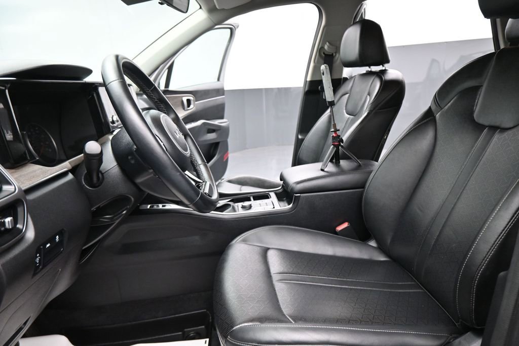 Used 2022 Kia Sorento S AWD/4WD image 2