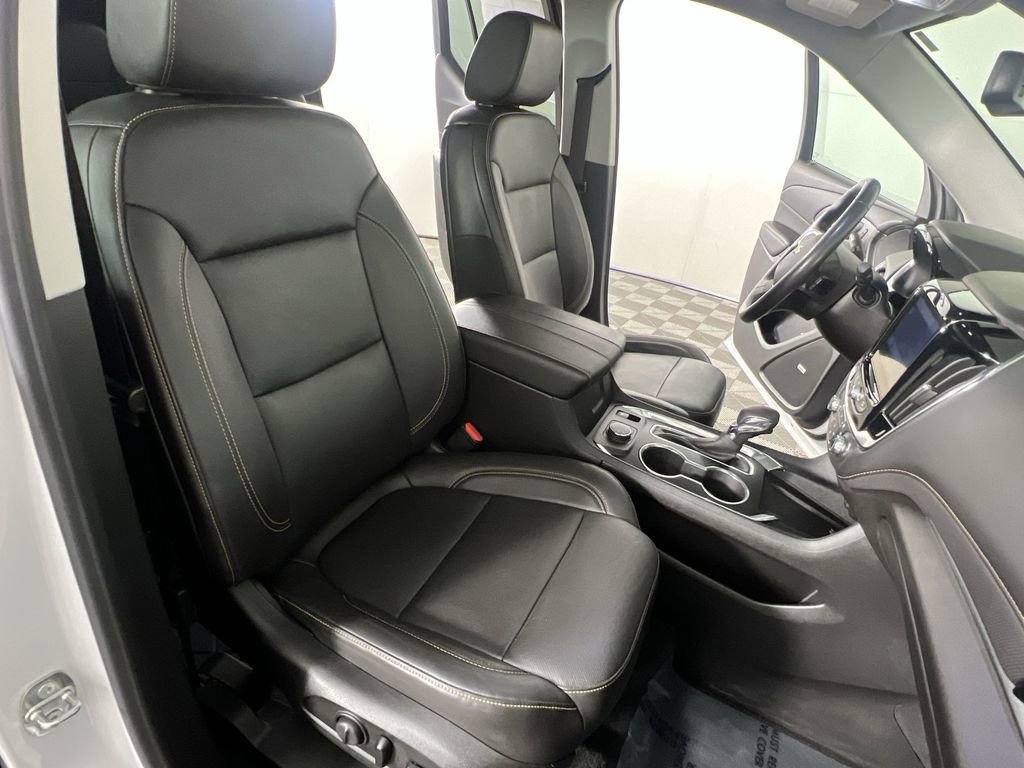 Used 2021 Chevrolet Traverse Premier image 30