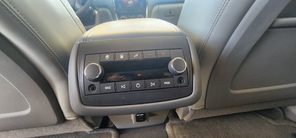 Used 2016 Buick Enclave Premium w/ Experience Buick Package FWD image 21