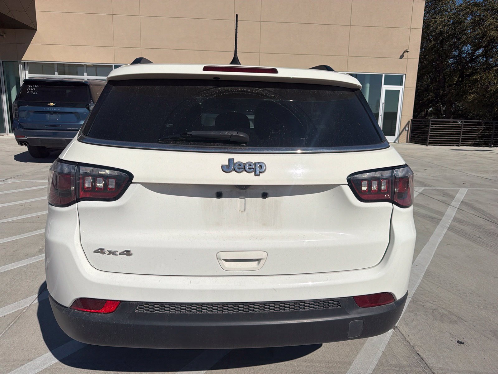 Used 2017 Jeep Compass Latitude w/ Popular Equipment Group AWD/4WD image 6