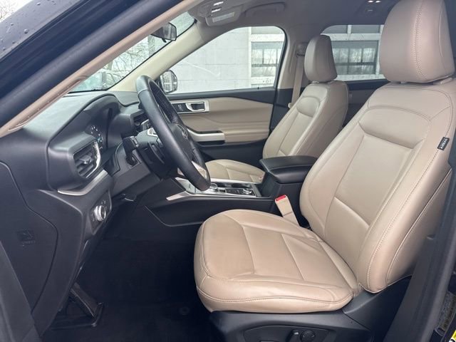 Used 2021 Ford Explorer XLT w/ Equipment Group 202A AWD/4WD image 10