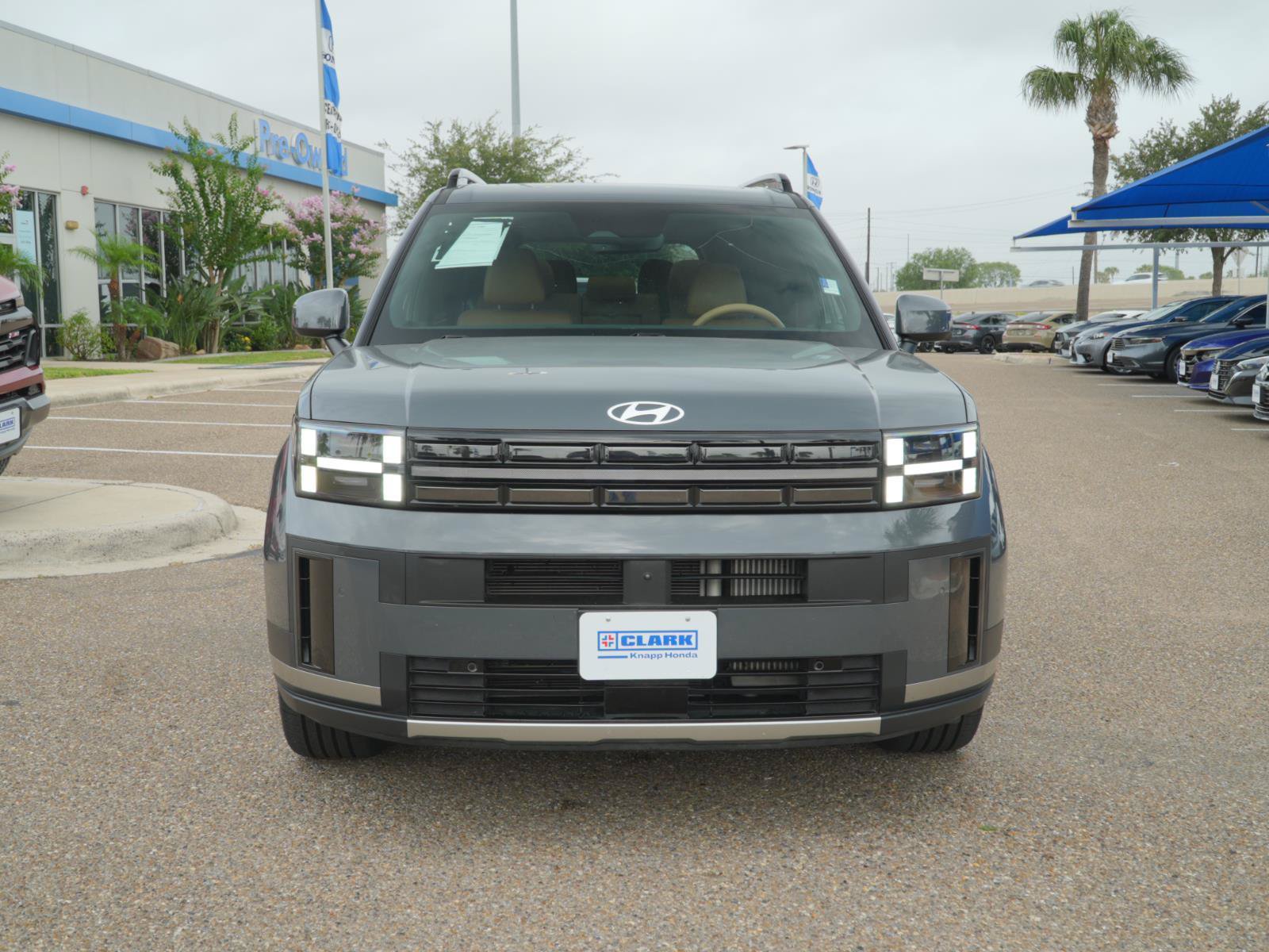 Used 2024 Hyundai Santa Fe Limited FWD image 2