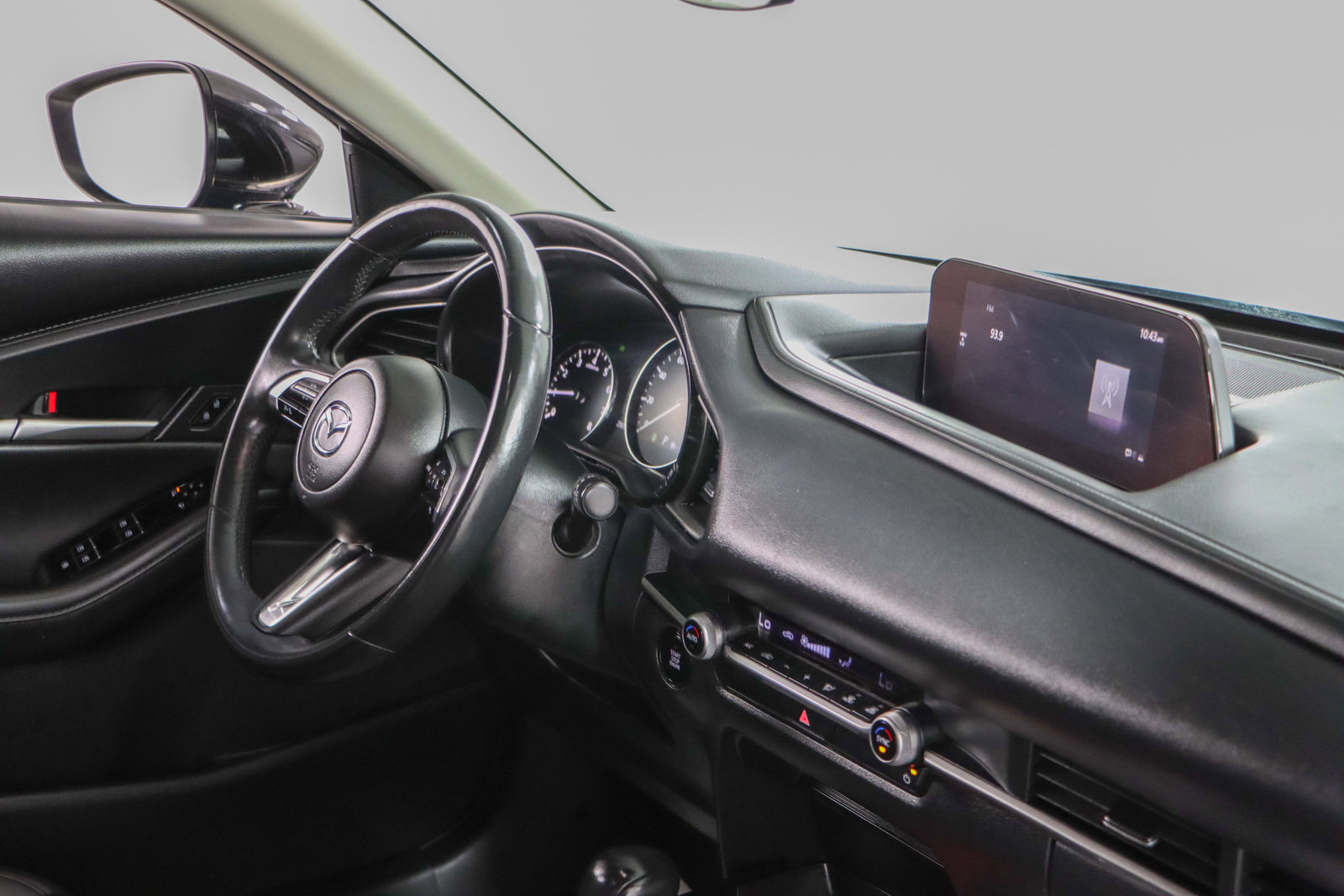 Used 2024 MAZDA CX-30 AWD image 25