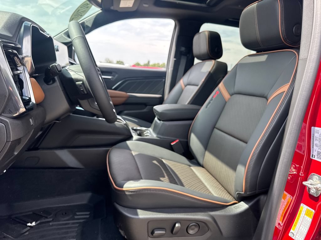 New 2026 GMC Canyon AT4 w/ Technology Plus Package AWD/4WD image 13