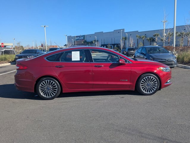Used 2017 Ford Fusion Titanium image 4