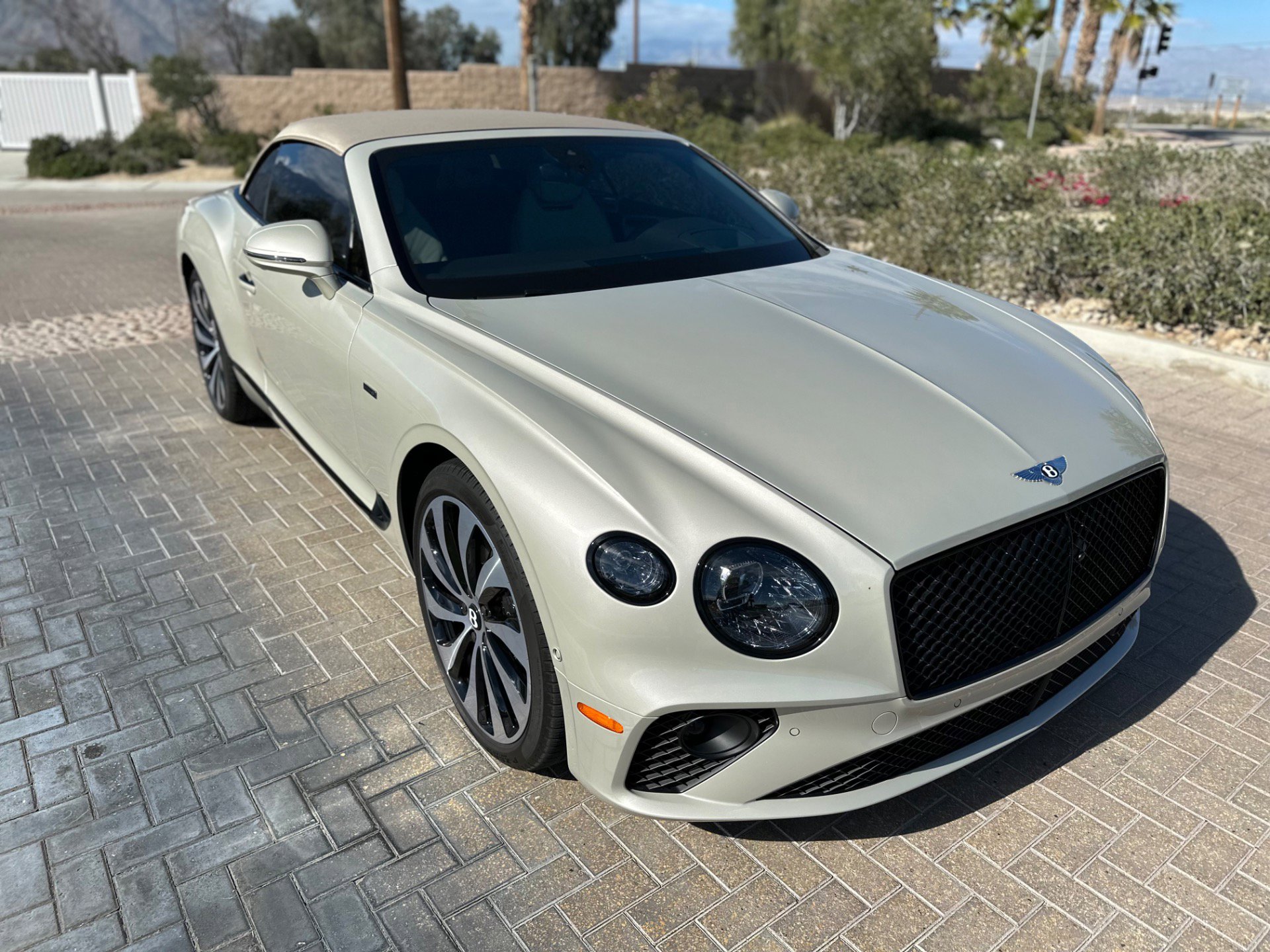 Used 2024 Bentley Continental GT V8 image 8