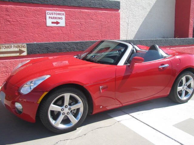 Used 2007 Pontiac Solstice Convertible w/ Premium Package RWD image 4