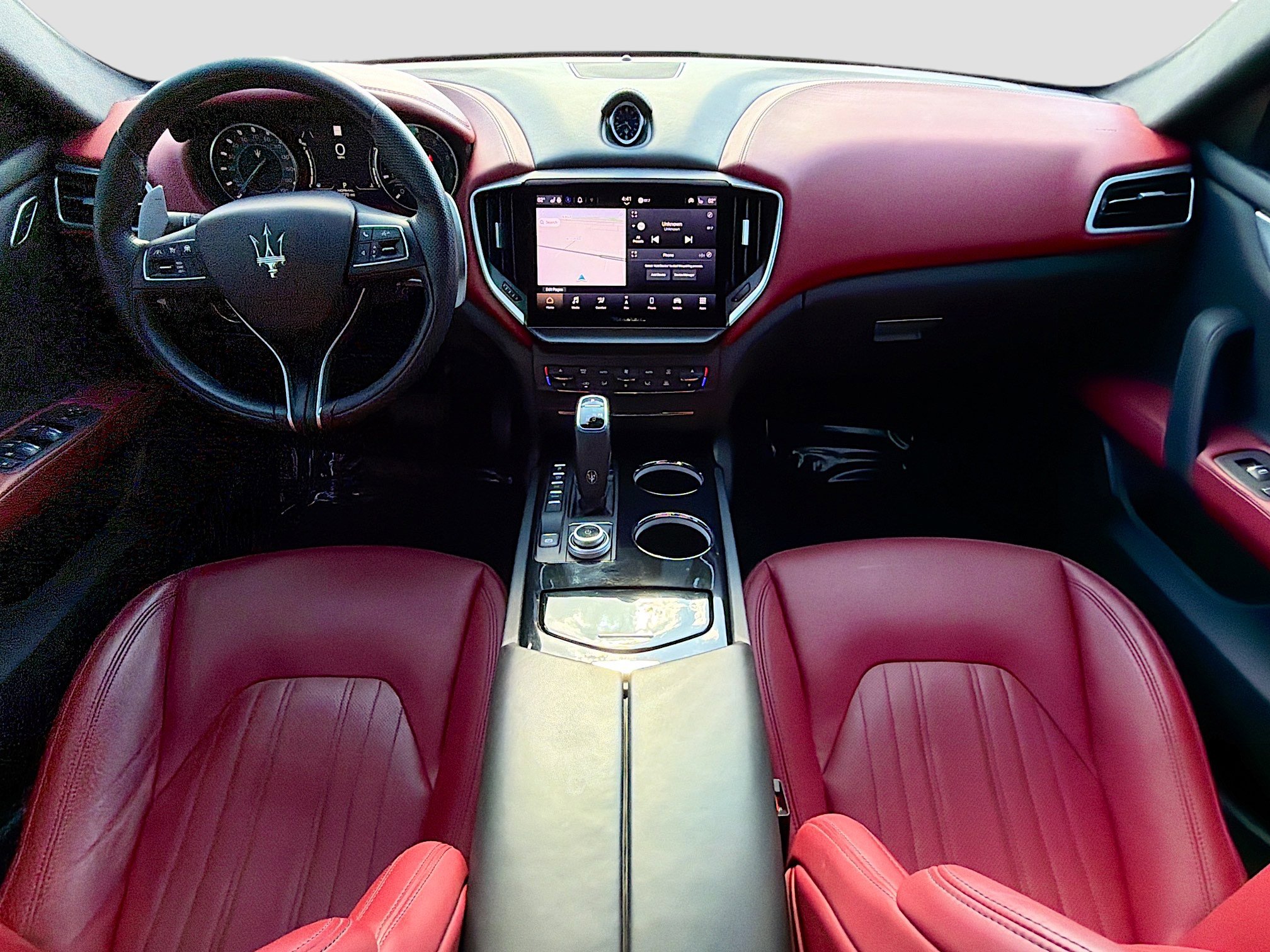 Used 2023 Maserati Ghibli Modena image 16