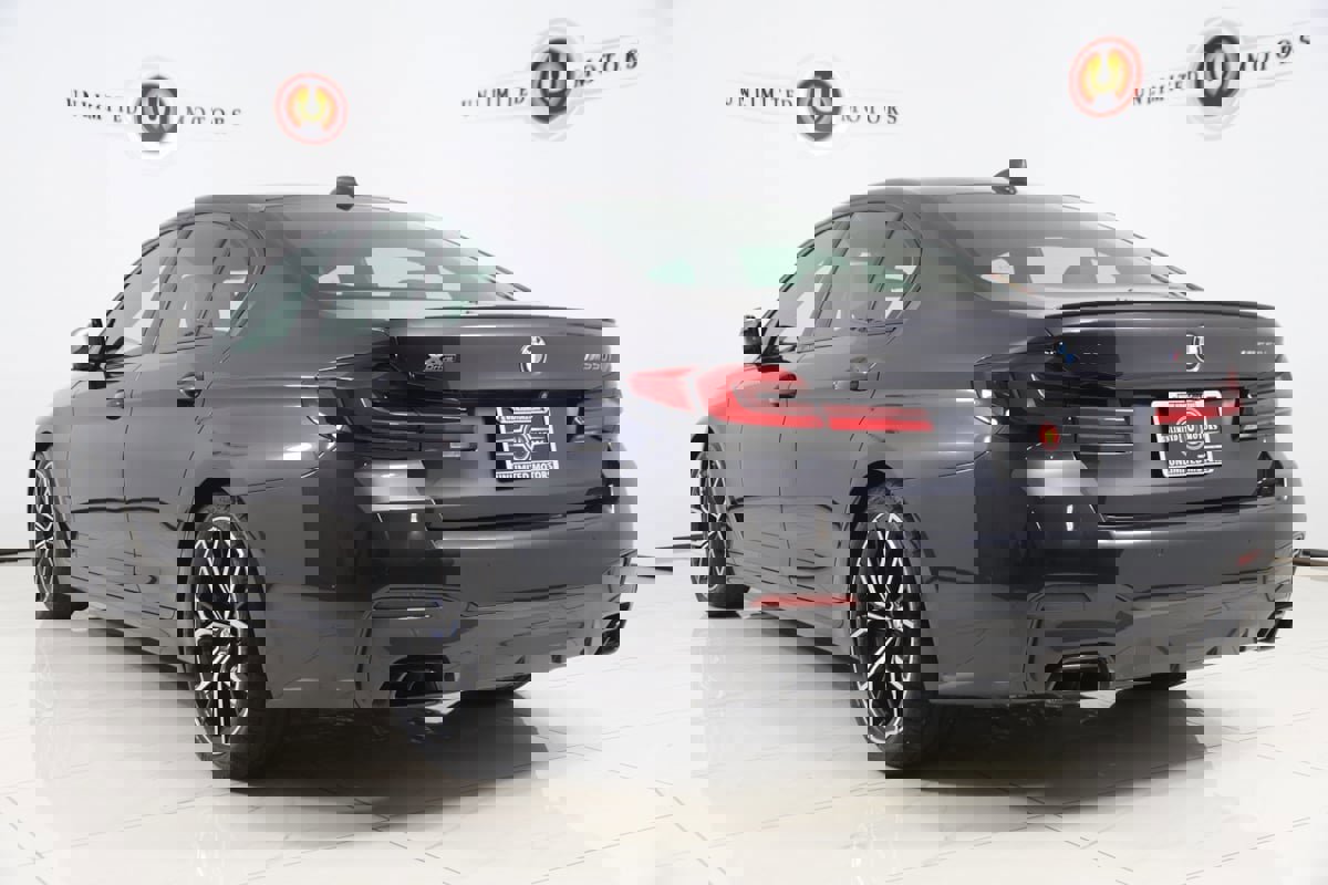 Used 2023 BMW M550i xDrive image 5