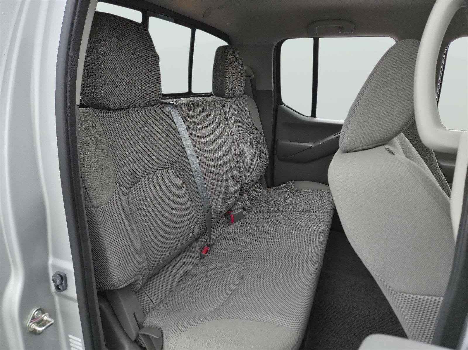 Used 2016 Nissan Frontier SV image 16