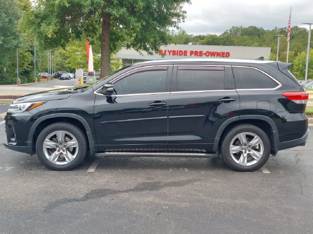 Used 2017 Toyota Highlander Limited AWD/4WD image 10