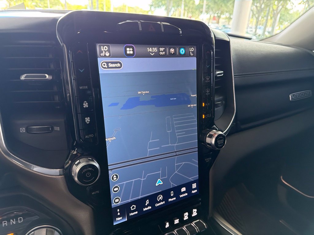 Used 2022 RAM 1500 Laramie AWD/4WD image 11