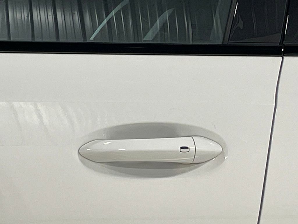 Used 2025 Buick Envision Sport Touring image 16