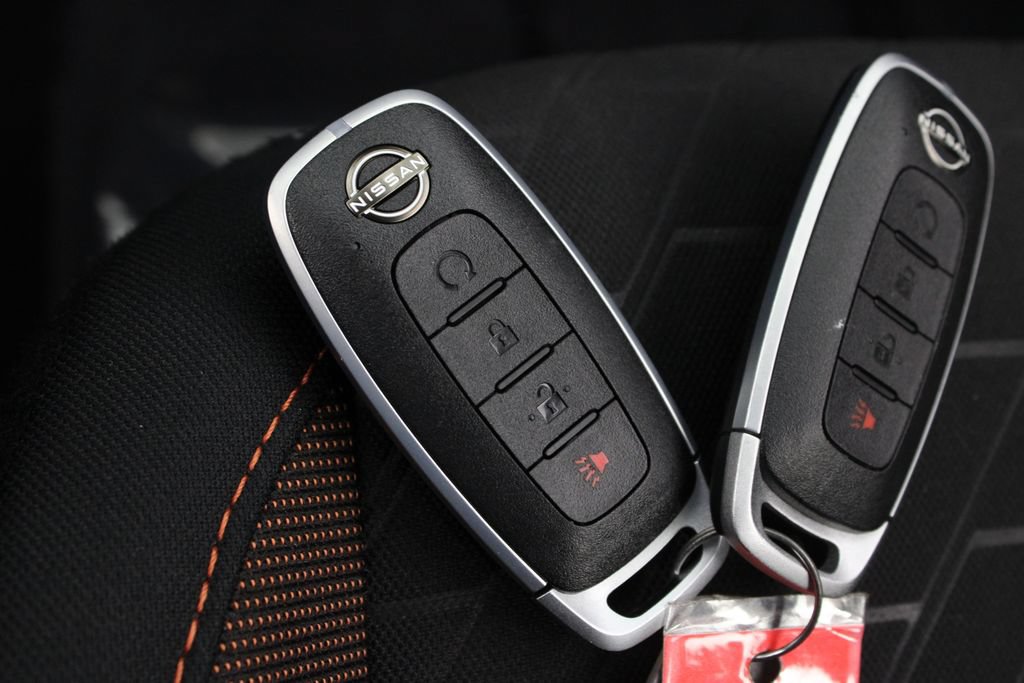 Certified 2024 Nissan Kicks SR FWD image 28