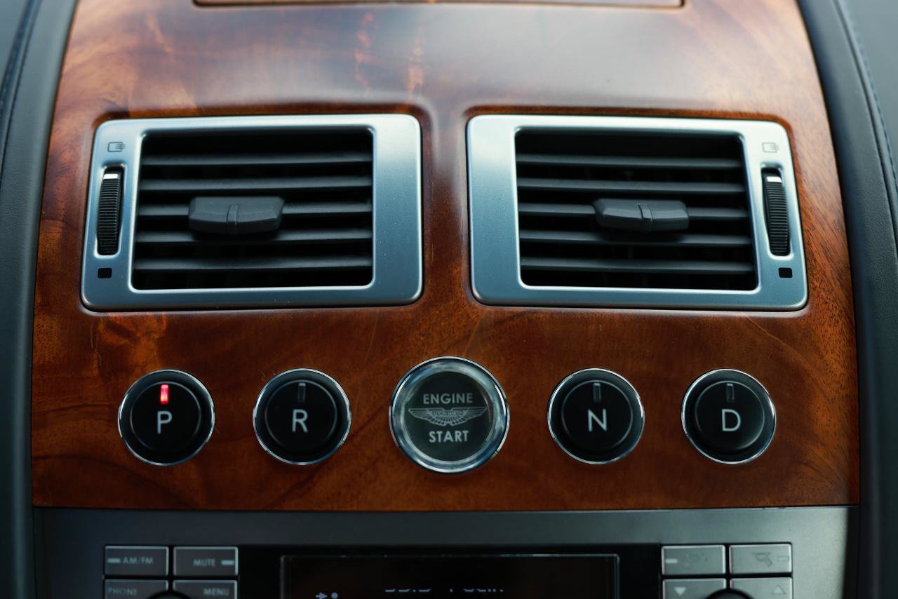 Used 2006 Aston Martin DB9 Volante RWD image 36