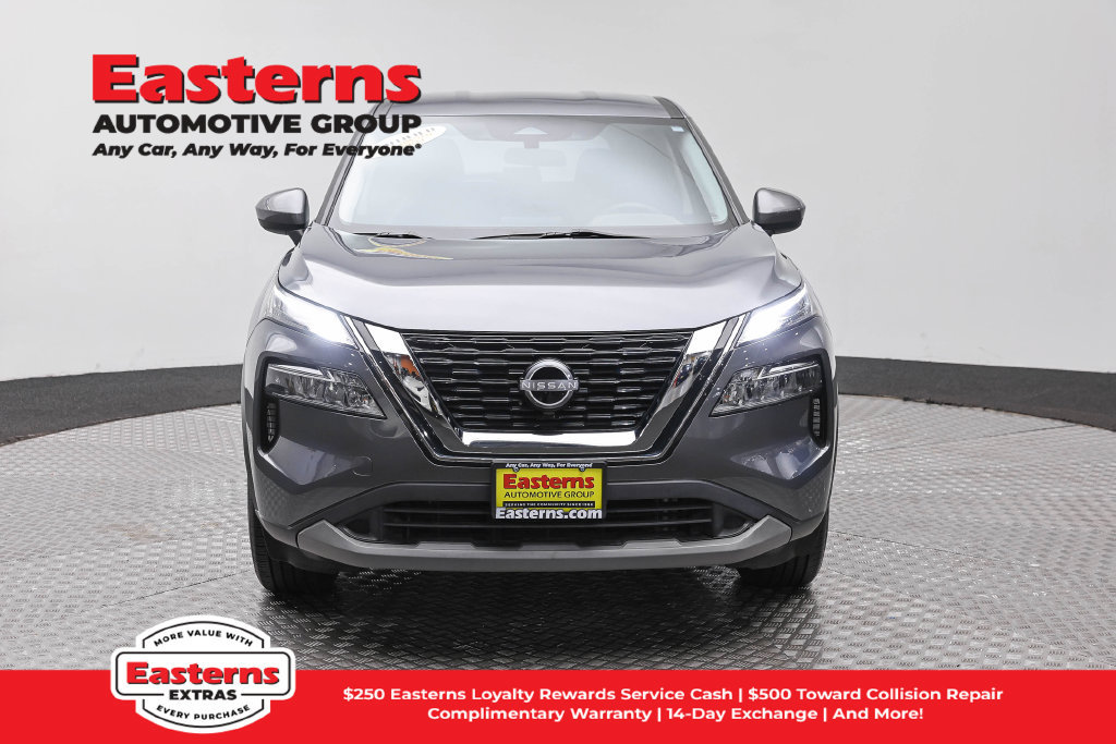 Used 2023 Nissan Rogue SV AWD/4WD image 3