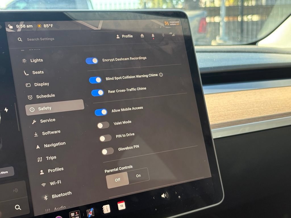 Used 2023 Tesla Model 3 Standard Range RWD image 23