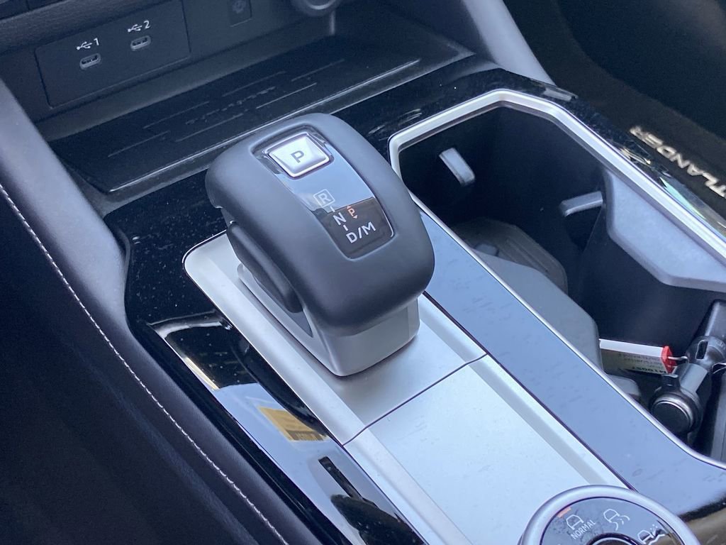 New 2026 Mitsubishi Outlander SE FWD image 12