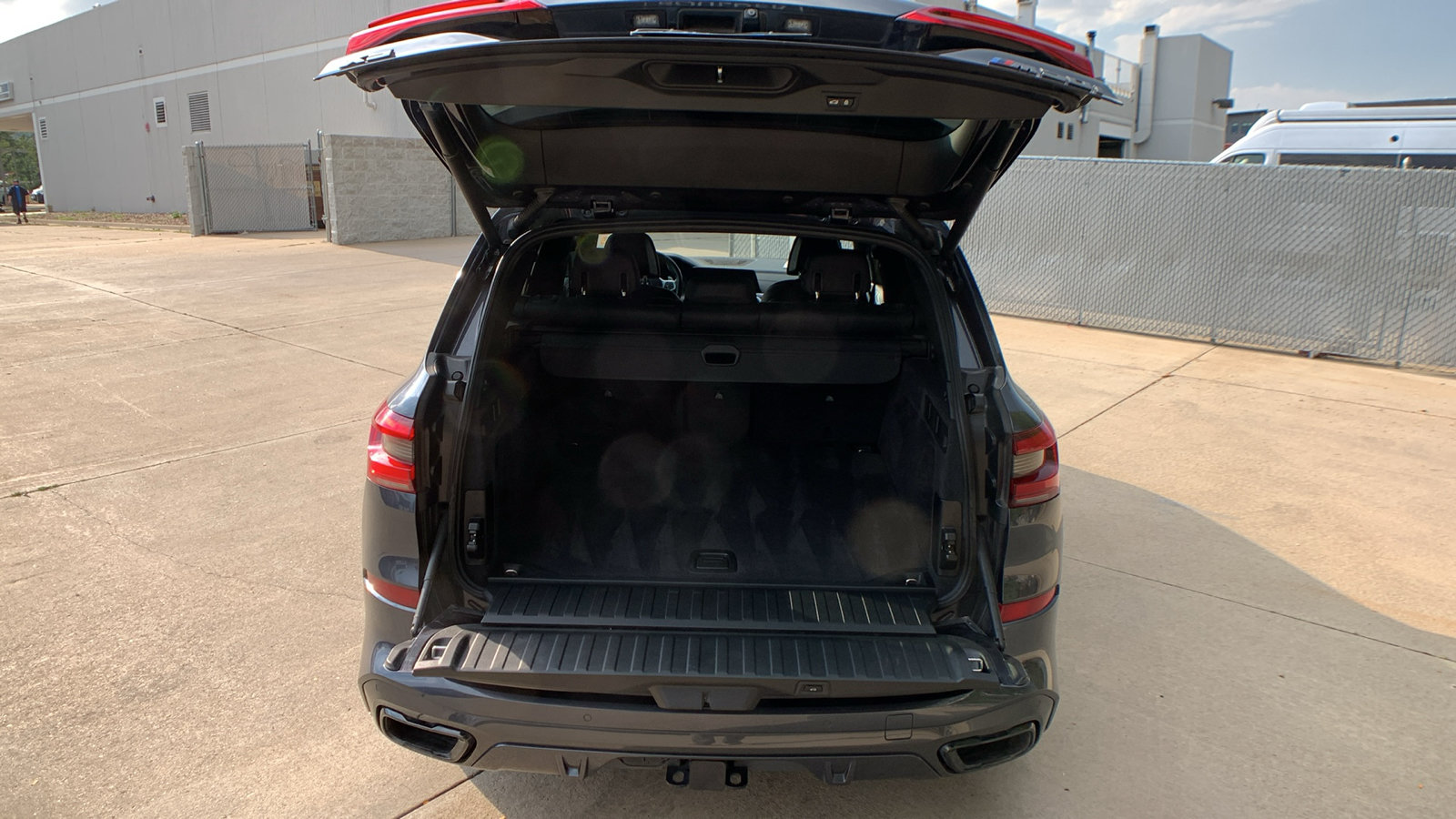 Used 2020 BMW X5 M50i w/ Executive Package AWD/4WD image 28
