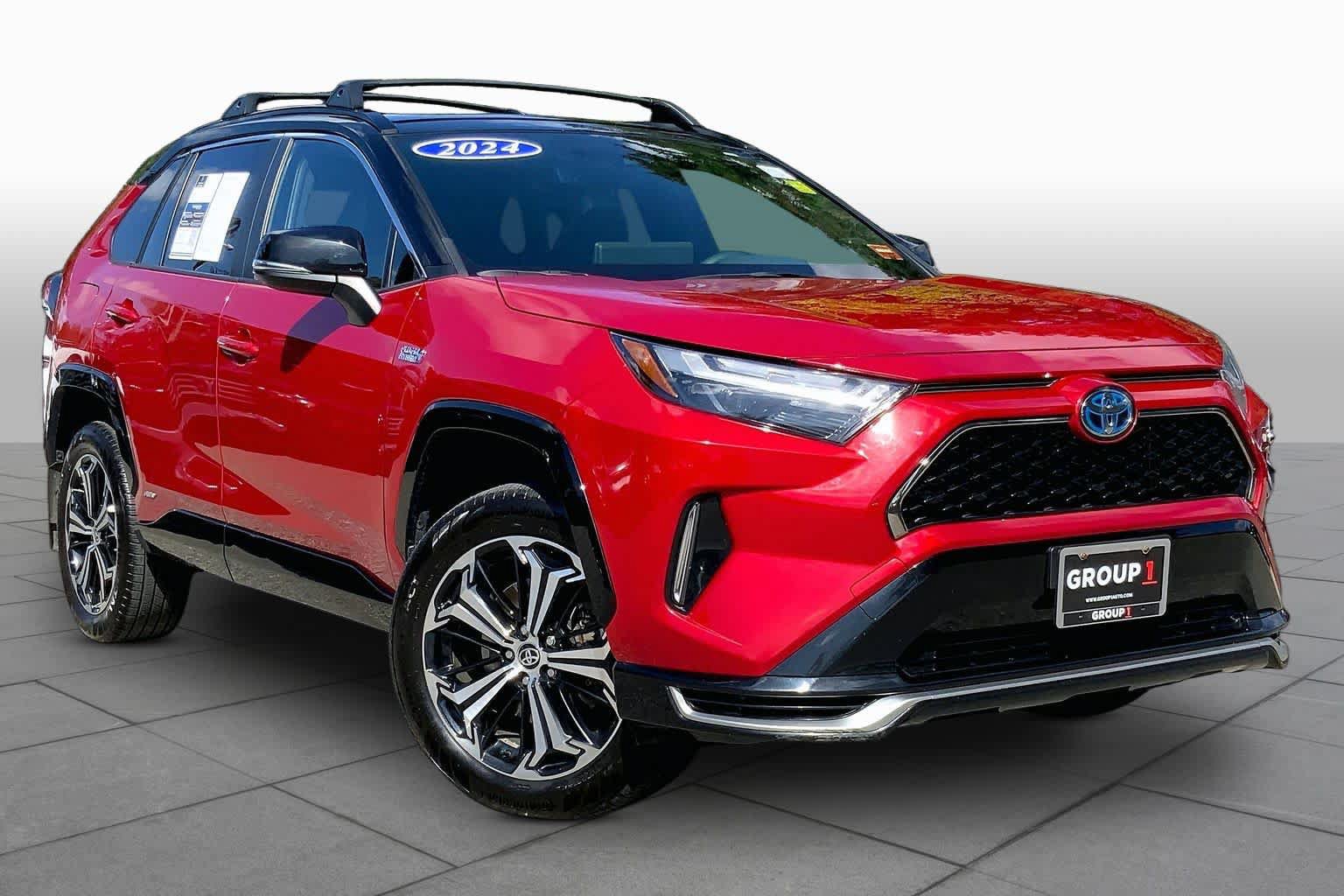 Used 2024 Toyota RAV4 XSE w/ Weather Package AWD/4WD image 3