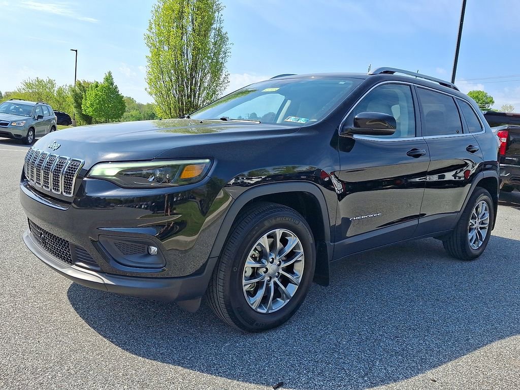 Used 2021 Jeep Cherokee Latitude Lux w/ Comfort/Convenience Group AWD/4WD image 3
