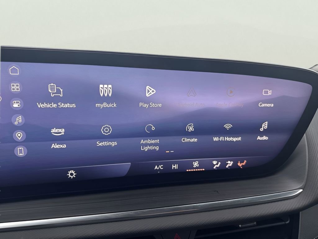 Used 2025 Buick Envision Preferred image 22