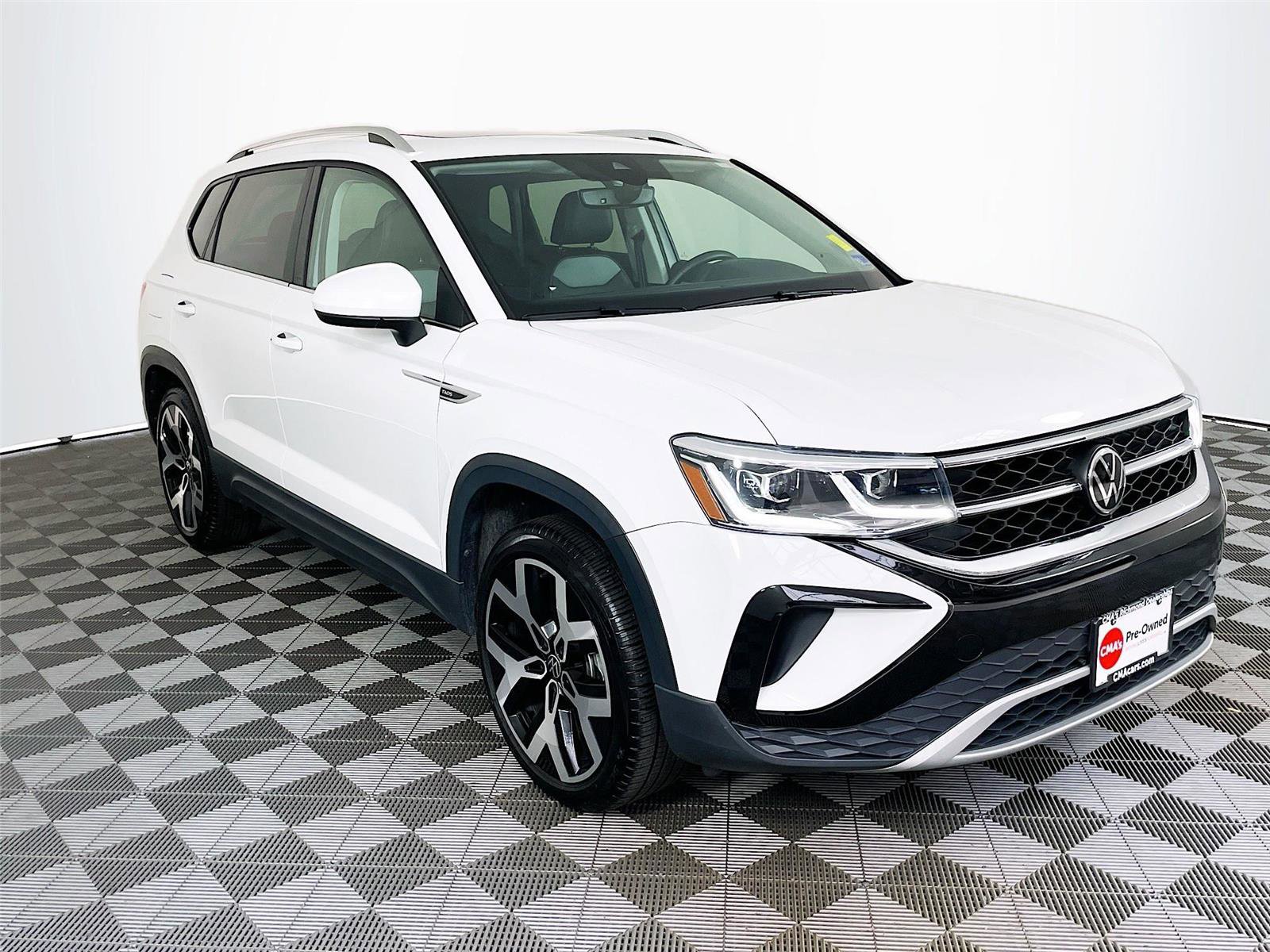 Used 2022 Volkswagen Taos SEL AWD/4WD image 1