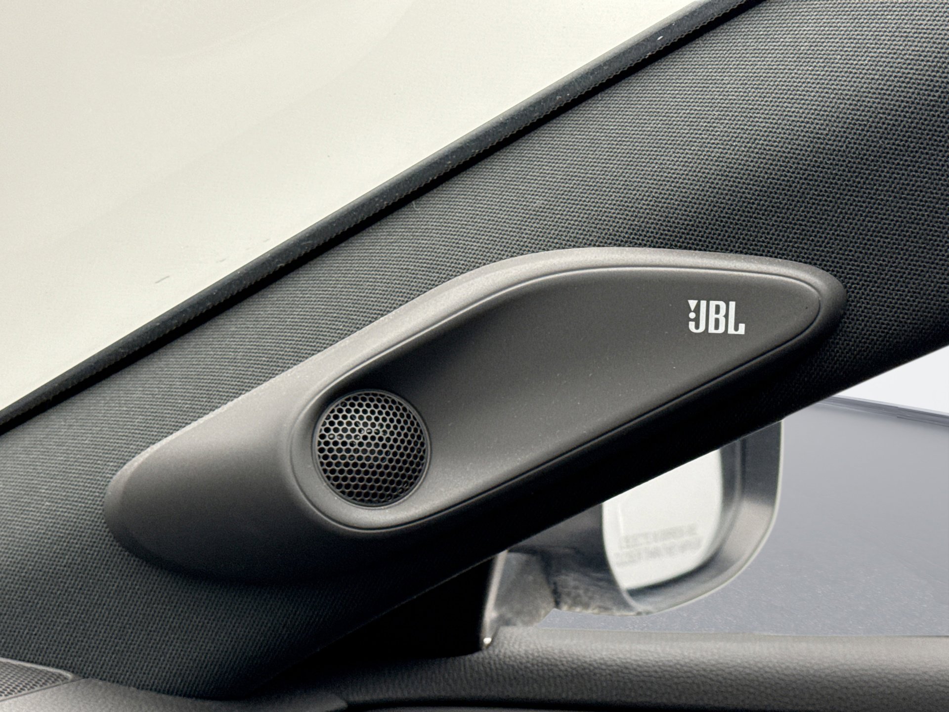 Used 2025 Toyota Crown Signia w/ Advanced Technology Package image 17