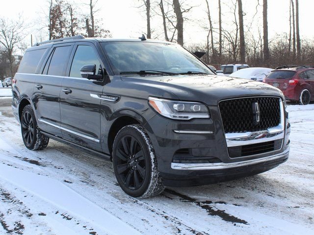 Used 2023 Lincoln Navigator L Black Label image 1