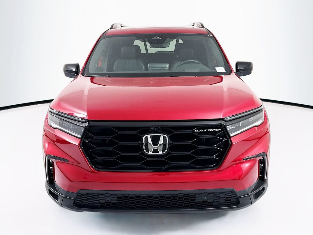 Certified 2025 Honda Pilot Black Edition image 2