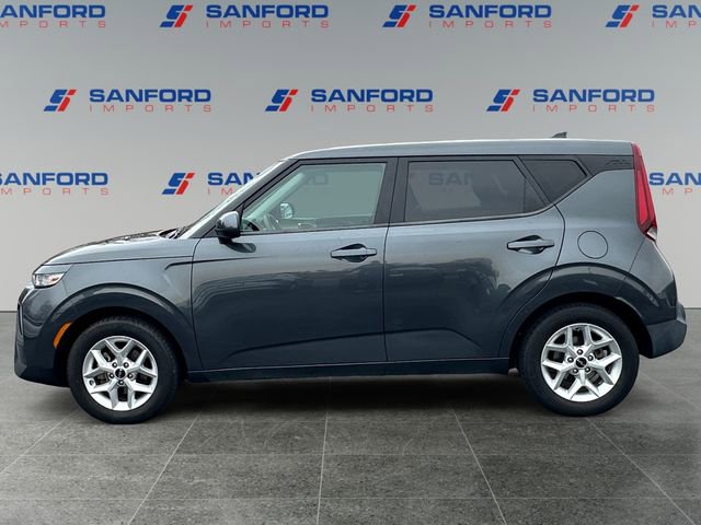 Used 2022 Kia Soul LX w/ Technology Package image 2