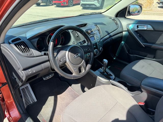 Used 2010 Kia Forte SX image 21