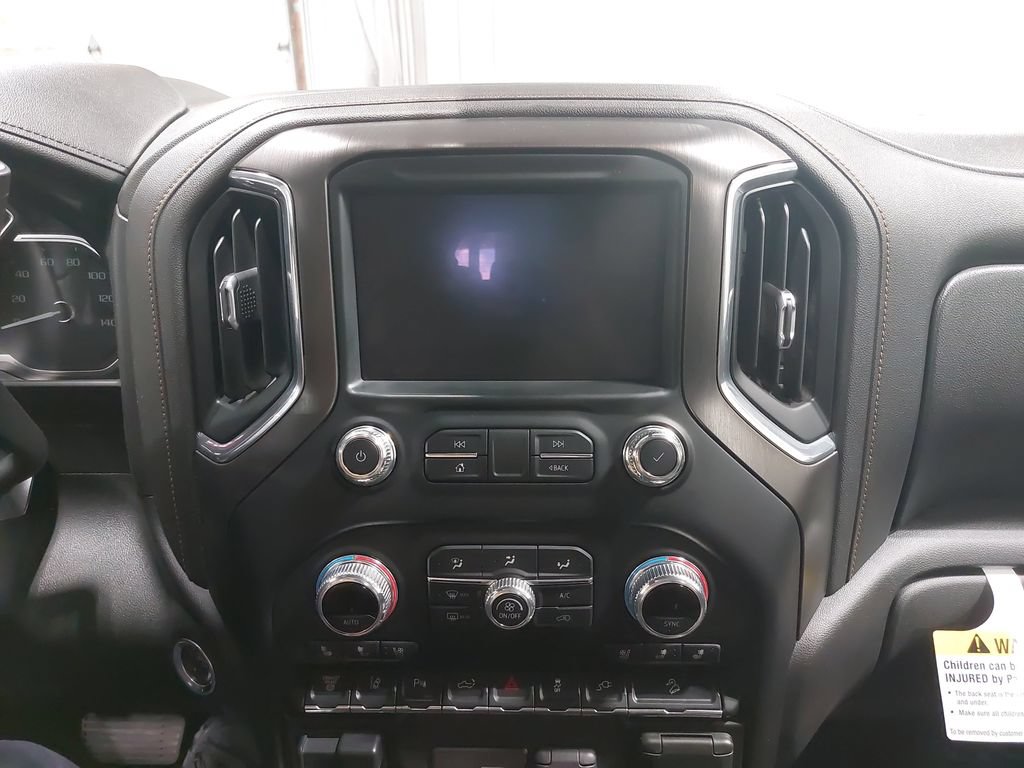 Used 2021 GMC Sierra 2500 AT4 w/ AT4 Premium Plus Package AWD/4WD image 19