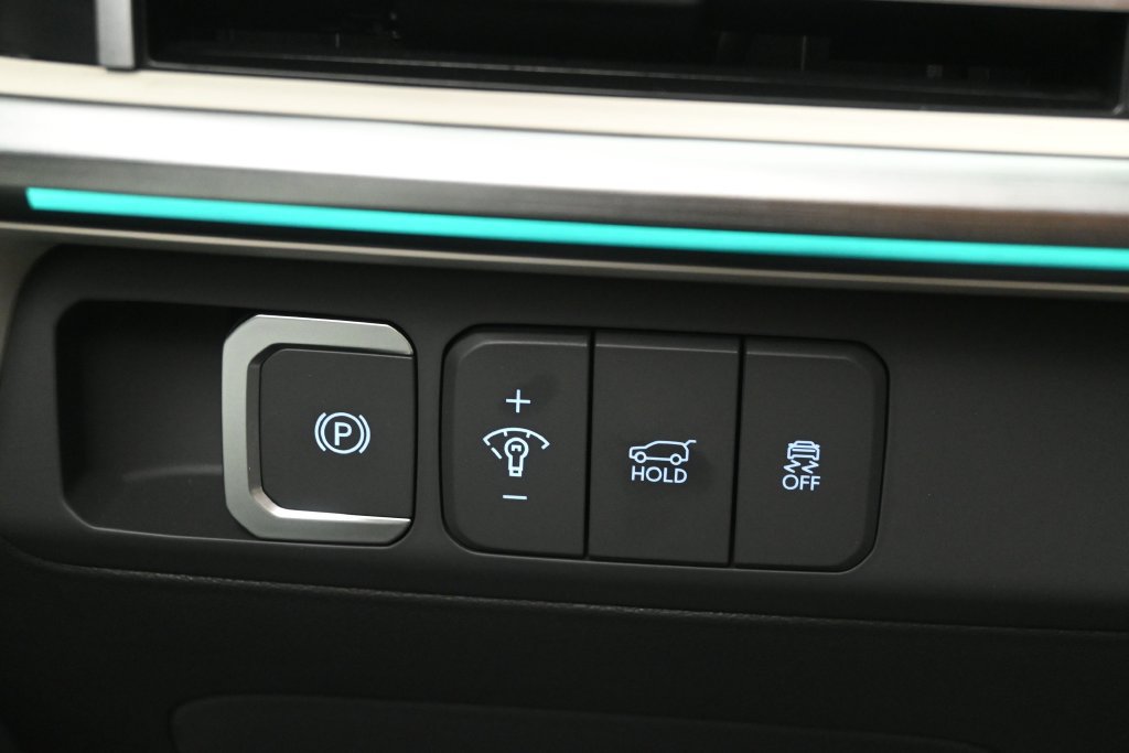 Used 2025 Hyundai Santa Fe Calligraphy FWD image 21