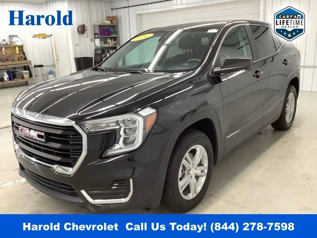 Used 2024 GMC Terrain SLE image 3
