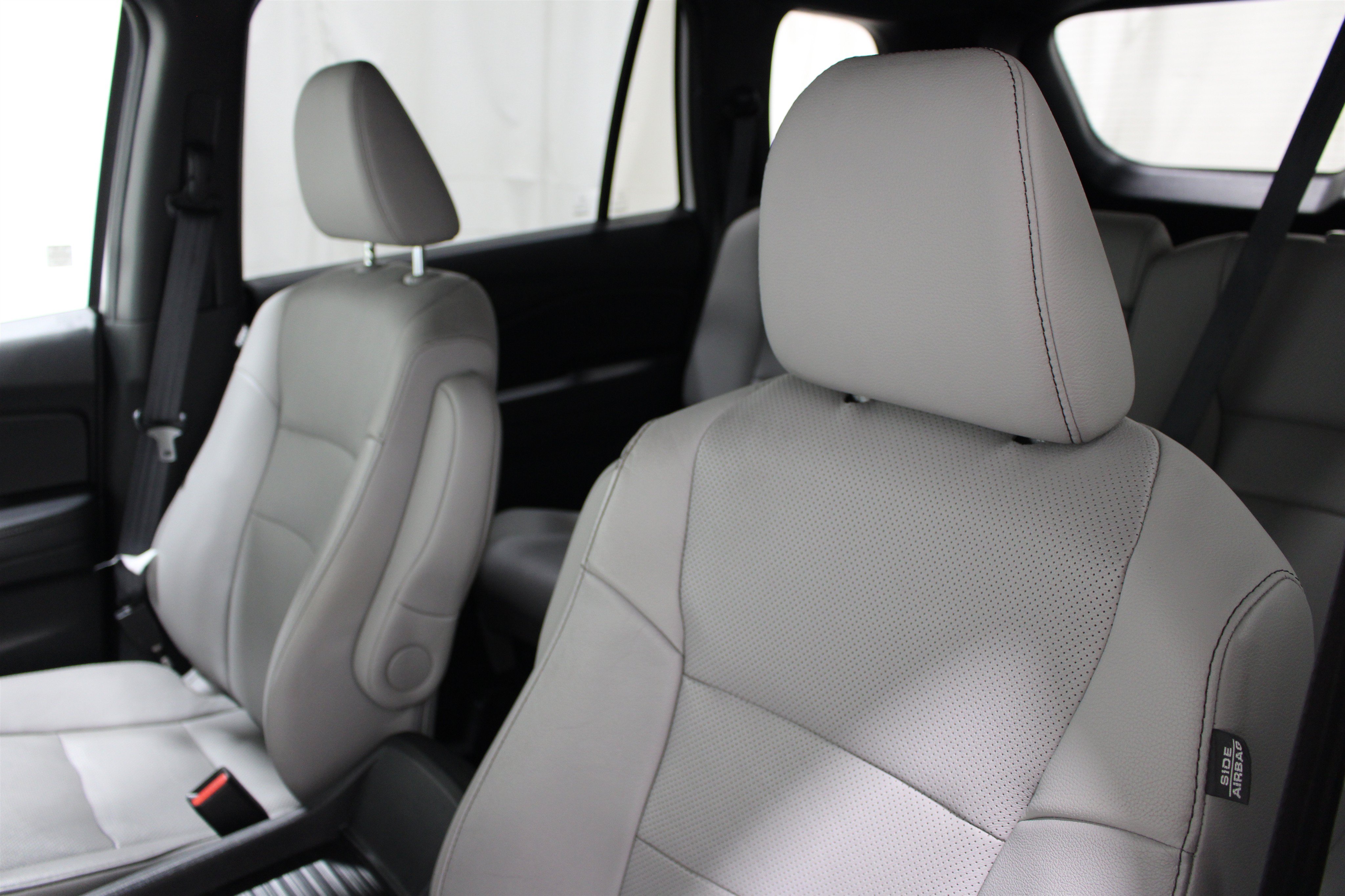 Used 2023 Honda Passport EX-L image 4