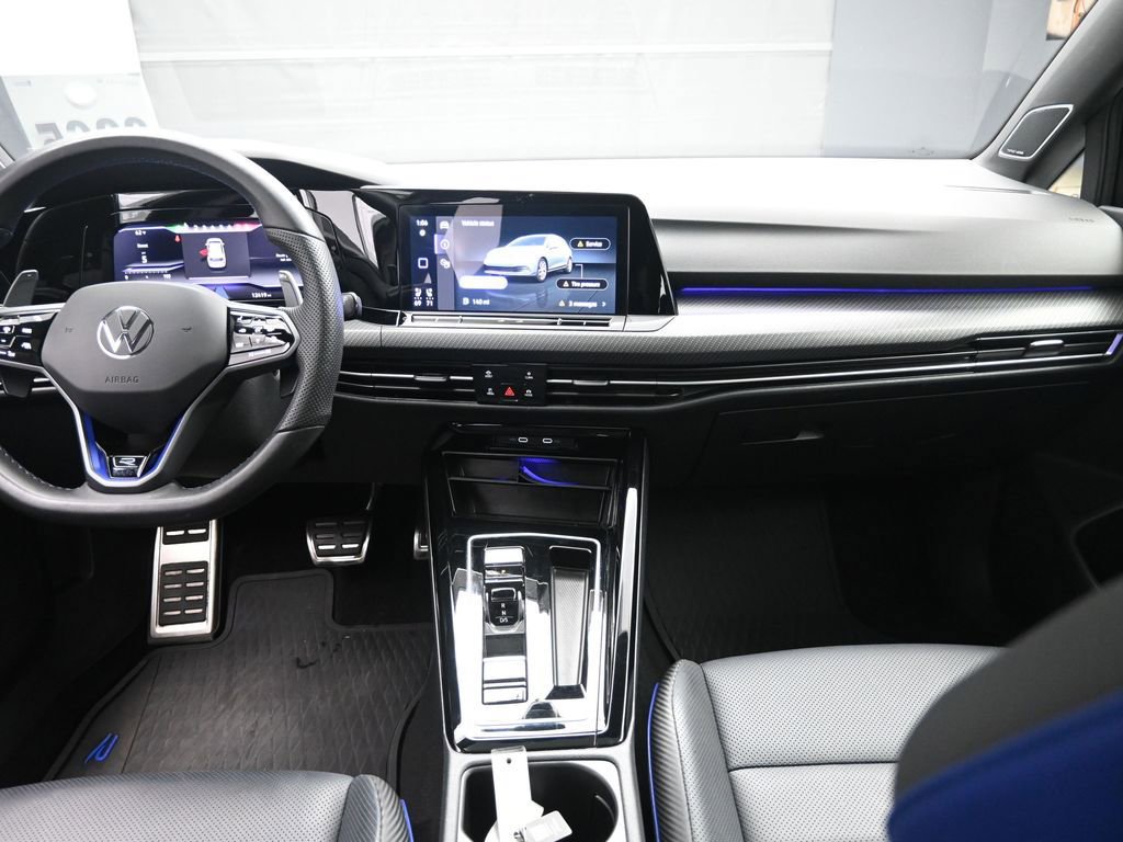 Used 2024 Volkswagen Golf R image 9