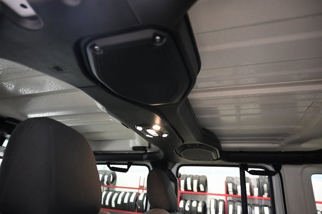 Used 2023 Jeep Wrangler Unlimited Rubicon w/ Cold Weather Group image 24