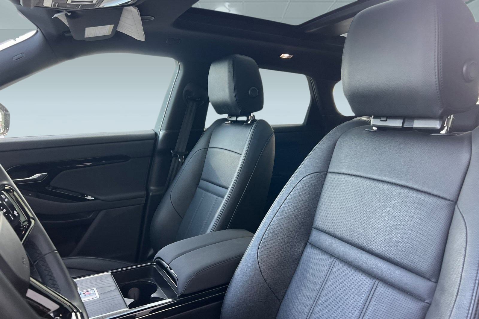 Used 2024 Land Rover Range Rover Evoque Dynamic SE image 24