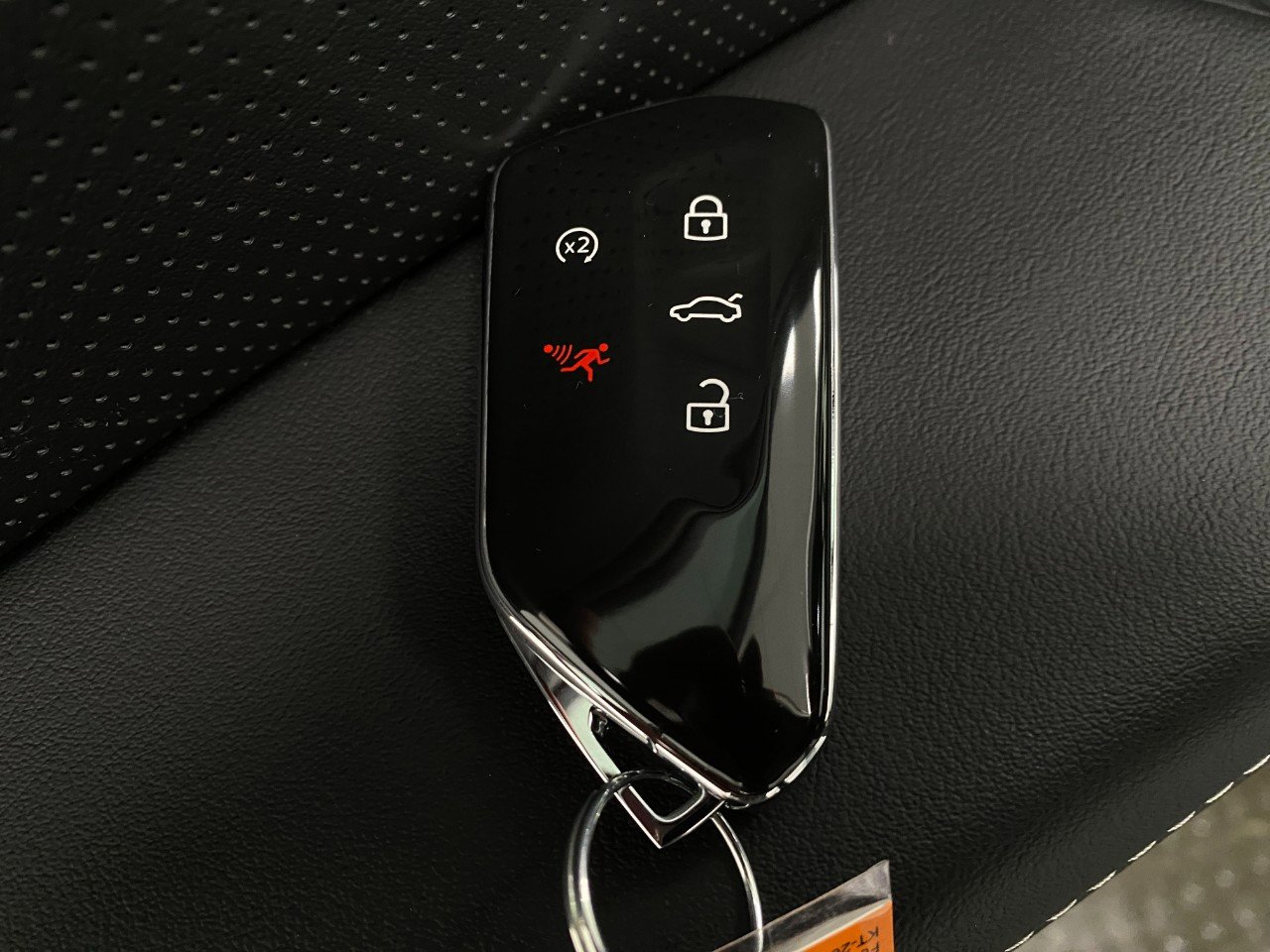 New 2026 Volkswagen Atlas Cross Sport SEL Premium R-Line image 36