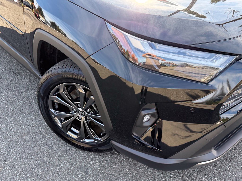 Certified 2022 Toyota RAV4 Limited AWD/4WD image 2