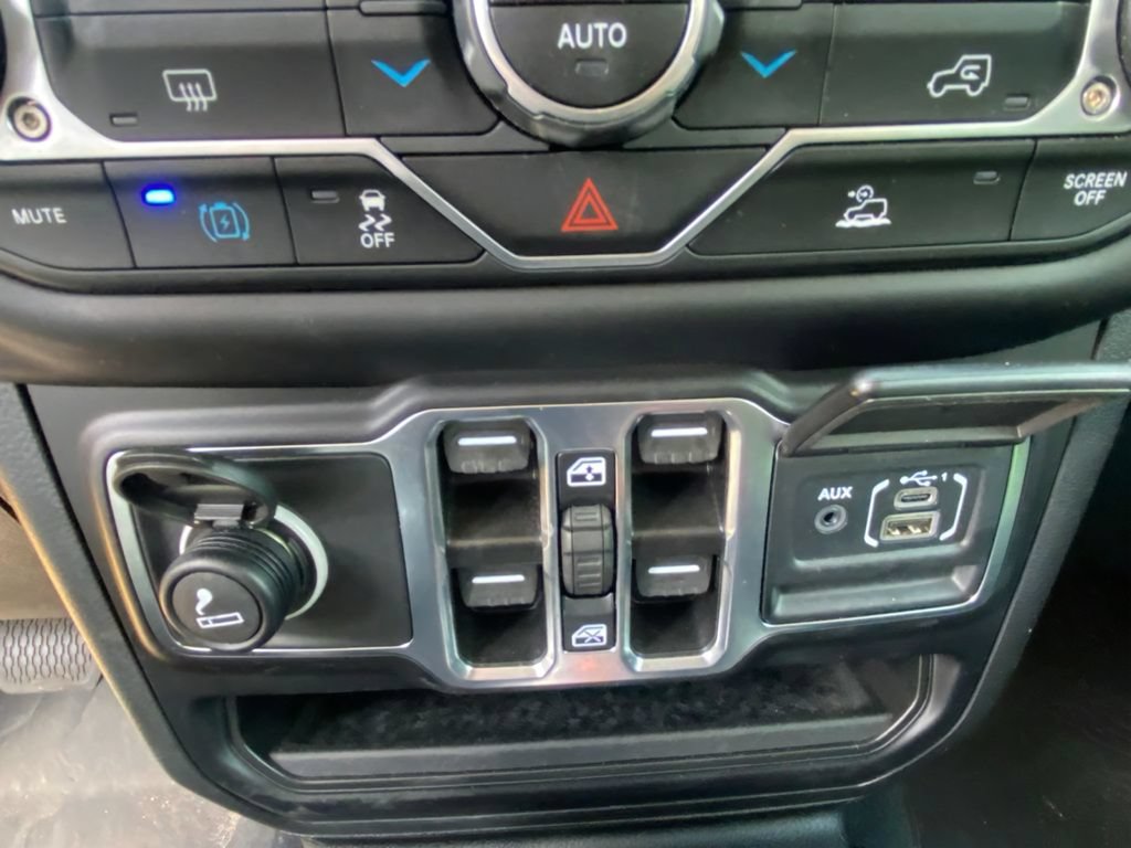 Used 2023 Jeep Wrangler Unlimited w/ 8.4" Radio Group AWD/4WD image 22