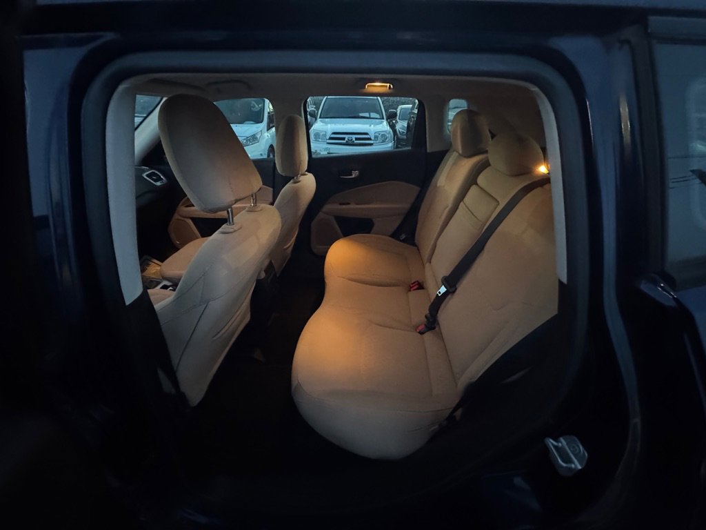 Used 2020 Jeep Compass Sport image 10